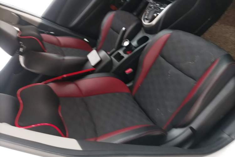 Used Nissan Qashqai 2016 2.0L CVT Luxury Edition Right Front Seat