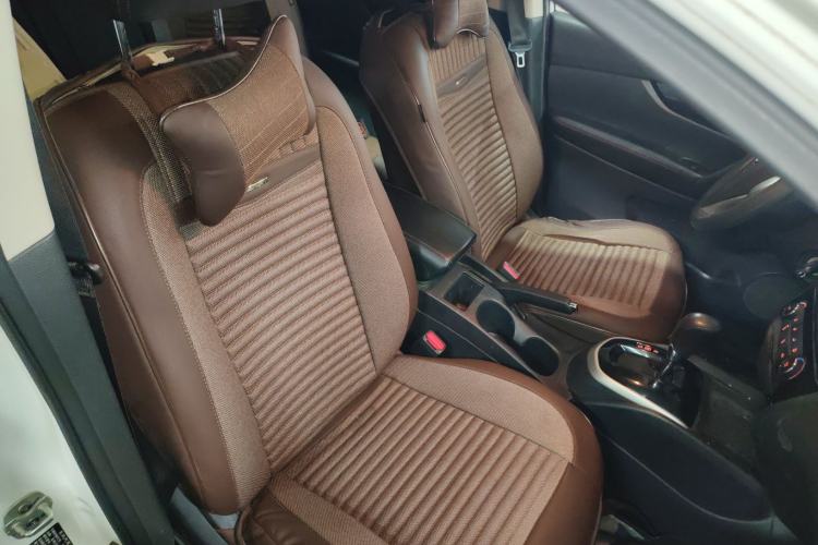 Used Nissan Qashqai 2016 2.0L CVT Elite Edition Right Front Seat
