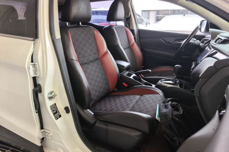 Used Nissan Qashqai 2016 2.0L CVT Luxury Edition Right Front Seat