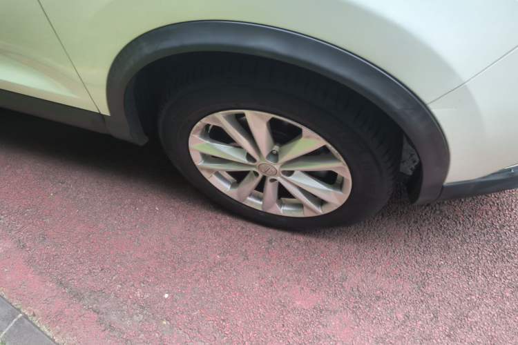 Used Nissan Qashqai 2016 2.0L CVT Elite Edition Right Front Wheel Hub