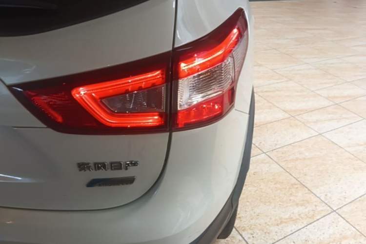 Used Nissan Qashqai 2016 2.0L CVT Elite Edition Right Rear Taillight