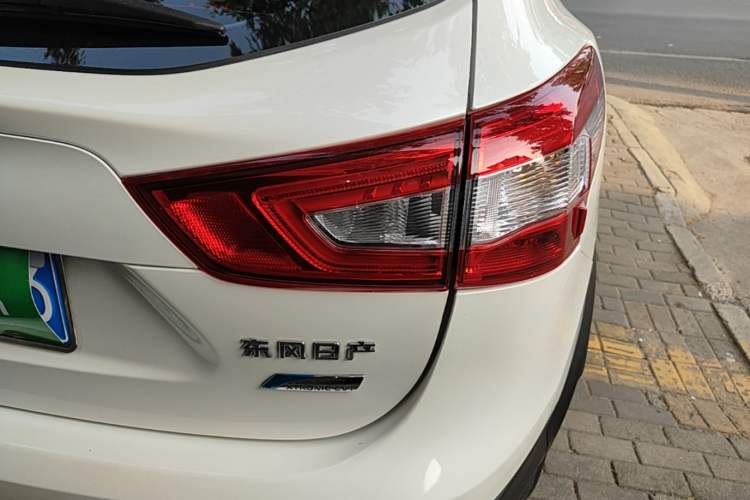 Used Nissan Qashqai 2016 2.0L CVT Luxury Edition Right Rear Taillight