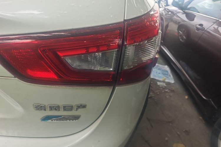 Used Nissan Qashqai 2016 2.0L CVT Elite Edition Right Rear Taillight