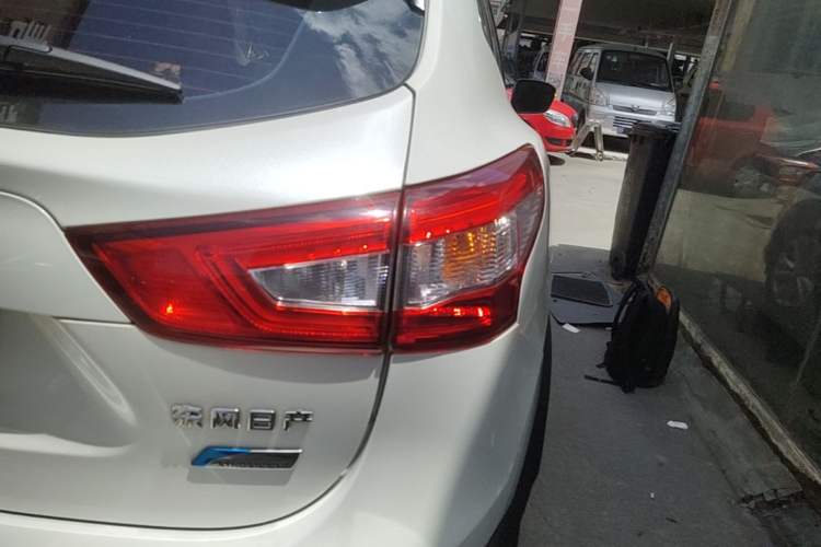 Used Nissan Qashqai 2016 2.0L CVT Elite Edition Right Rear Taillight