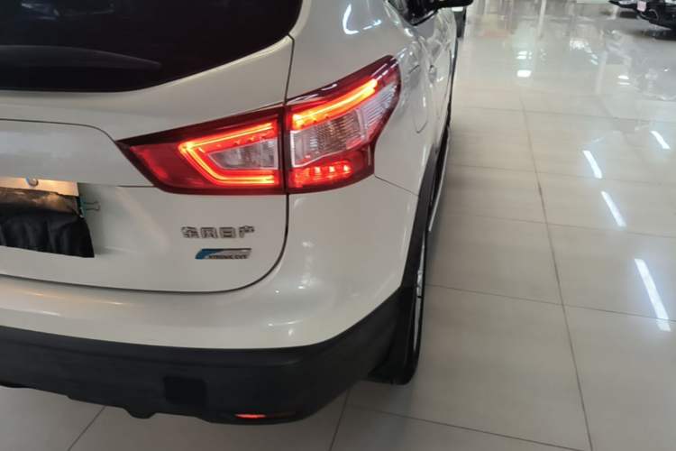 Used Nissan Qashqai 2016 2.0L CVT Elite Edition Right Rear Taillight