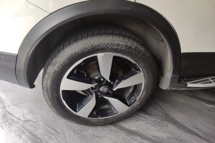 Used Nissan Qashqai 2016 2.0L CVT Luxury Edition Right Rear Wheel Hub