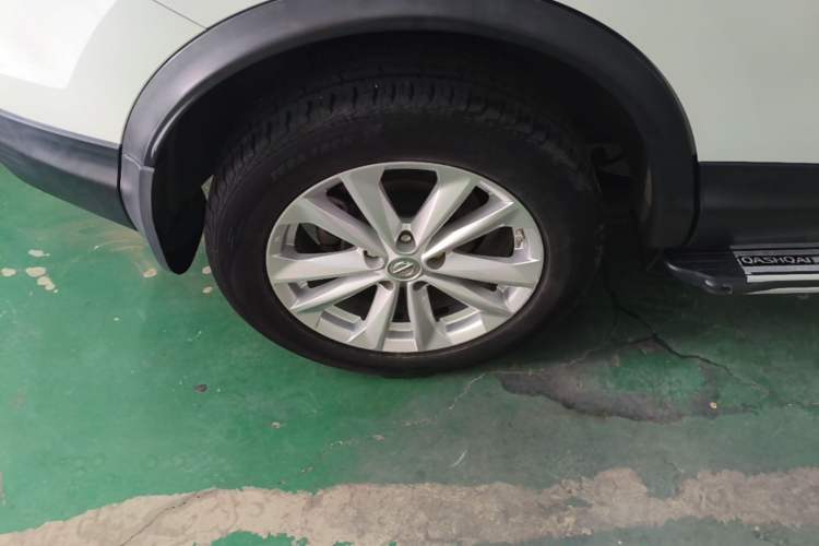 Used Nissan Qashqai 2016 2.0L CVT Elite Edition Right Rear Wheel Hub