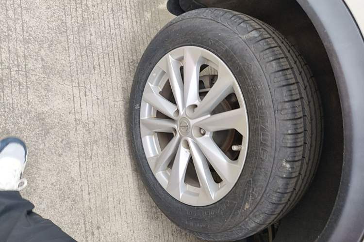 Used Nissan Qashqai 2016 2.0L CVT Elite Edition Right Rear Wheel Hub