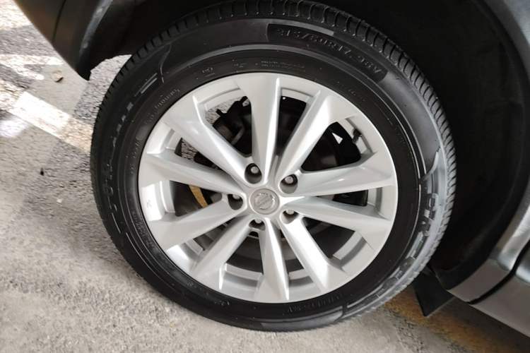 Used Nissan Qashqai 2016 2.0L CVT Elite Edition Right Rear Wheel Hub