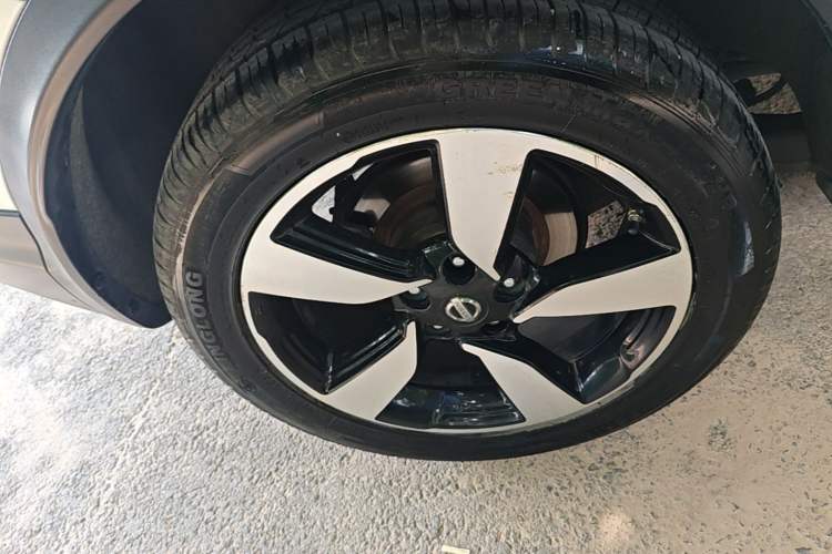 Used Nissan Qashqai 2016 2.0L CVT Luxury Edition Right Rear Wheel Hub