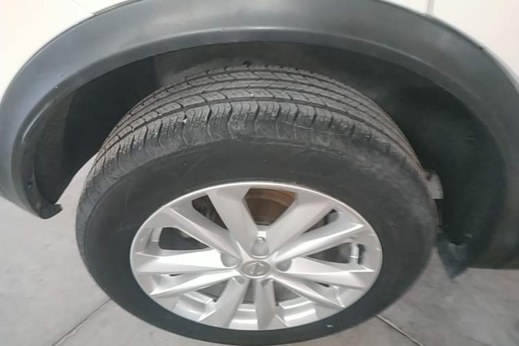 Used Nissan Qashqai 2016 2.0L CVT Elite Edition Right Rear Wheel Hub