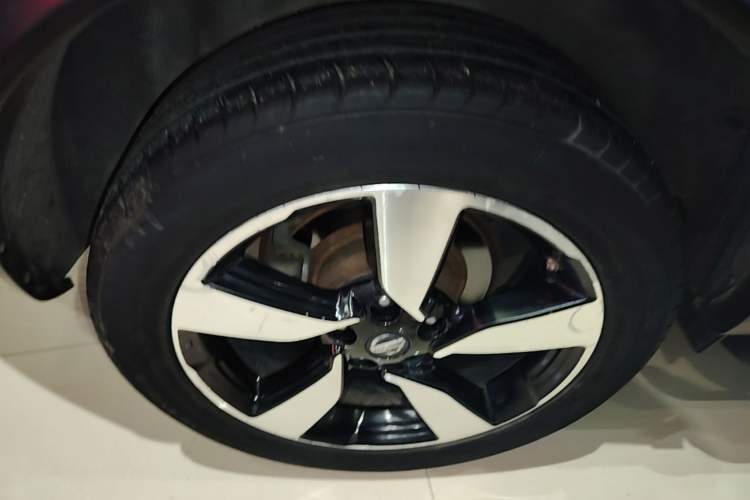 Used Nissan Qashqai 2016 2.0L CVT Luxury Edition Right Rear Wheel Hub