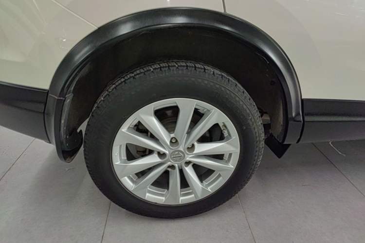 Used Nissan Qashqai 2016 2.0L CVT Elite Edition Right Rear Wheel Hub