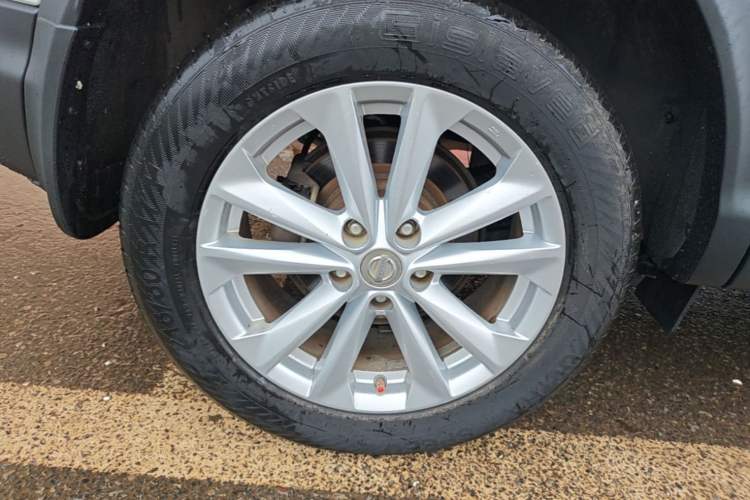 Used Nissan Qashqai 2016 2.0L CVT Elite Edition Right Rear Wheel Hub