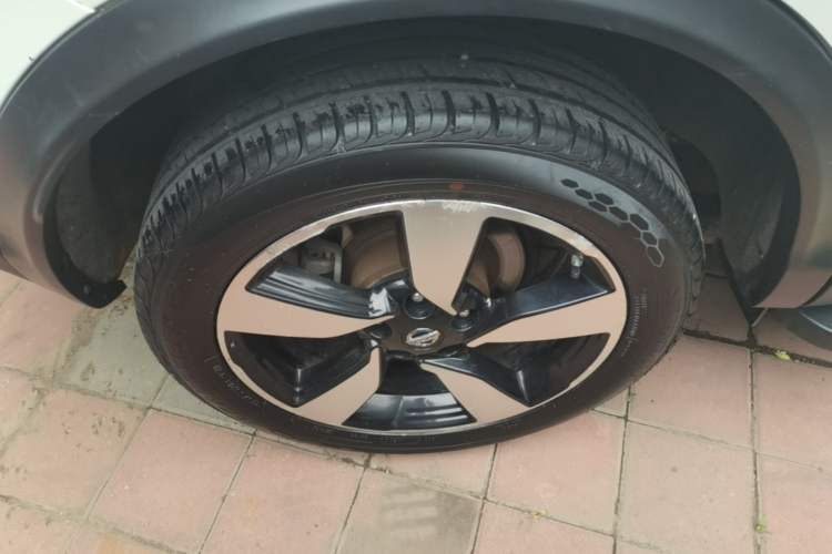 Used Nissan Qashqai 2016 2.0L CVT Luxury Edition Right Rear Wheel Hub