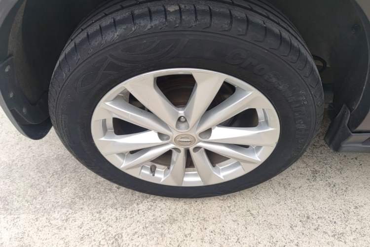 Used Nissan Qashqai 2016 2.0L CVT Elite Edition Right Rear Wheel Hub