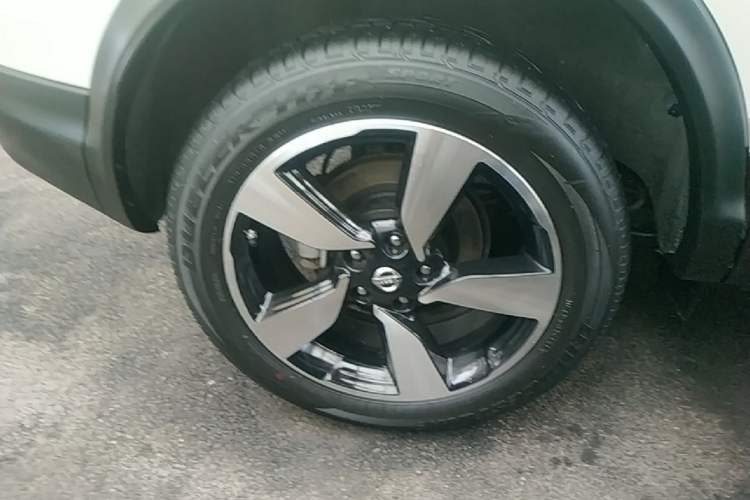 Used Nissan Qashqai 2016 2.0L CVT Luxury Edition Right Rear Wheel Hub
