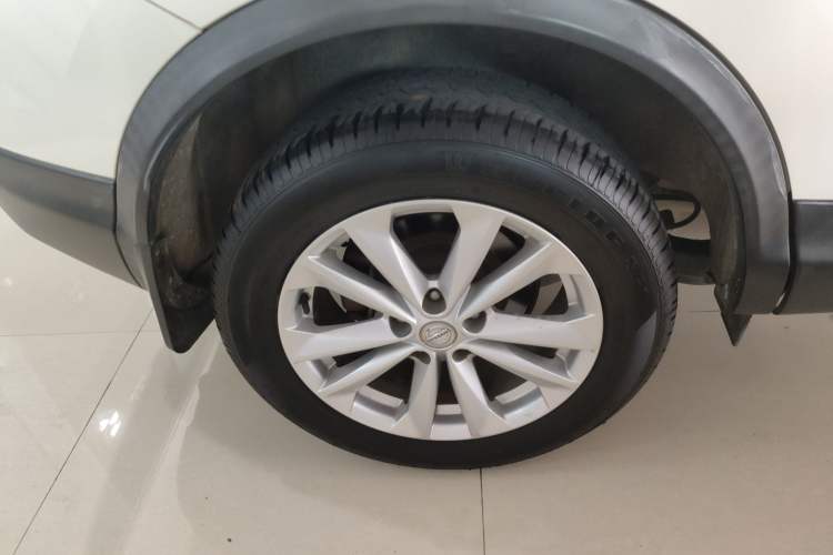 Used Nissan Qashqai 2016 2.0L CVT Elite Edition Right Rear Wheel Hub