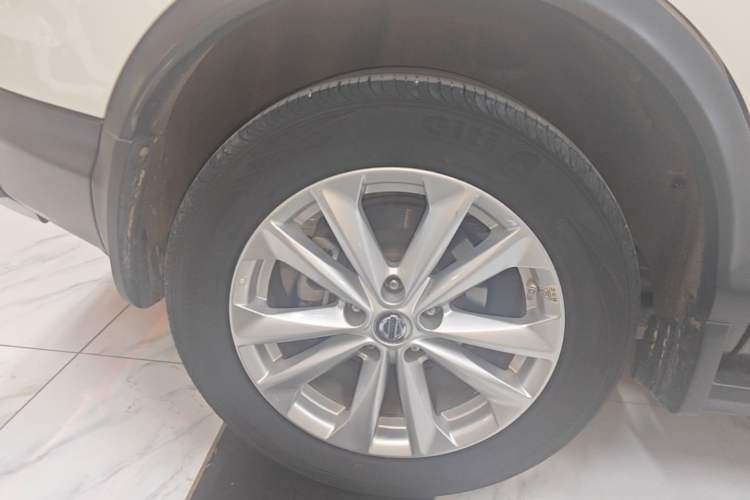 Used Nissan Qashqai 2016 2.0L CVT Elite Edition Right Rear Wheel Hub