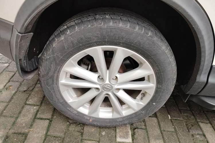 Used Nissan Qashqai 2016 2.0L CVT Elite Edition Right Rear Wheel Hub