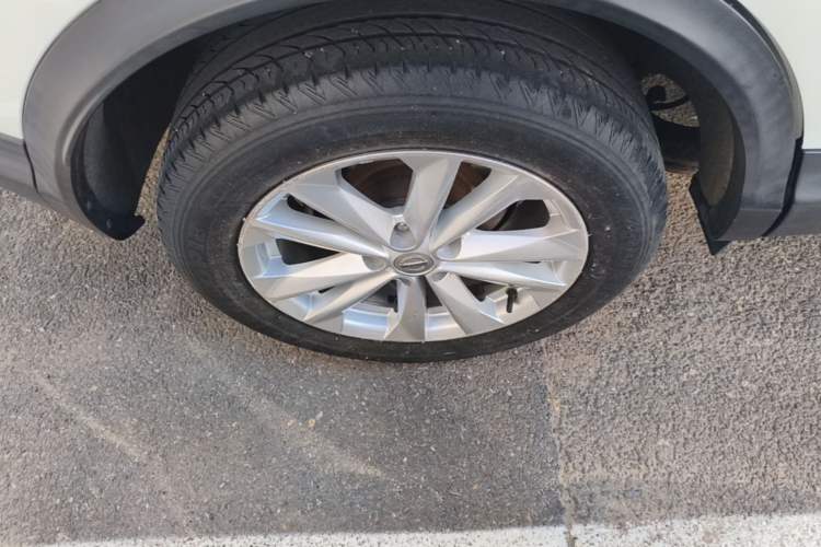 Used Nissan Qashqai 2016 2.0L CVT Elite Edition Right Rear Wheel Hub
