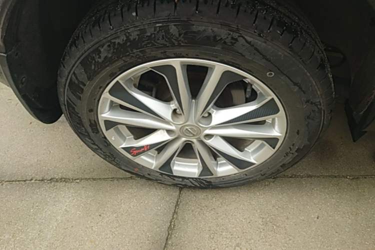 Used Nissan Qashqai 2016 2.0L CVT Elite Edition Right Rear Wheel Hub