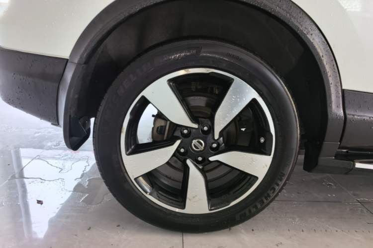 Used Nissan Qashqai 2016 2.0L CVT Luxury Edition Right Rear Wheel Hub