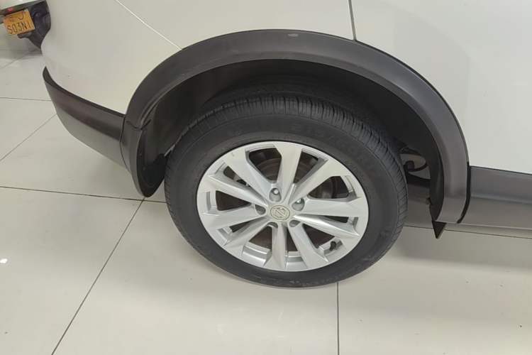 Used Nissan Qashqai 2016 2.0L CVT Elite Edition Right Rear Wheel Hub