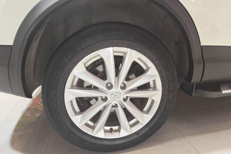 Used Nissan Qashqai 2016 2.0L CVT Elite Edition Right Rear Wheel Hub