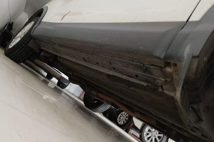 Used Nissan Qashqai 2016 2.0L CVT Elite Edition Right Side Sill