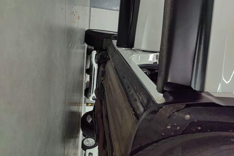 Used Nissan Qashqai 2016 2.0L CVT Elite Edition Right Side Sill