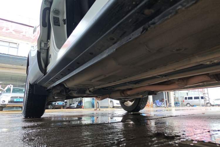 Used Nissan Qashqai 2016 2.0L CVT Elite Edition Right Side Sill