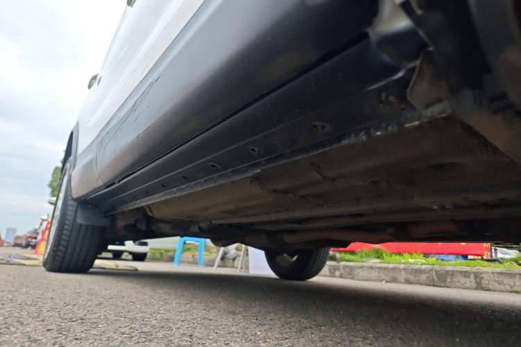 Used Nissan Qashqai 2016 2.0L CVT Elite Edition Right Side Sill