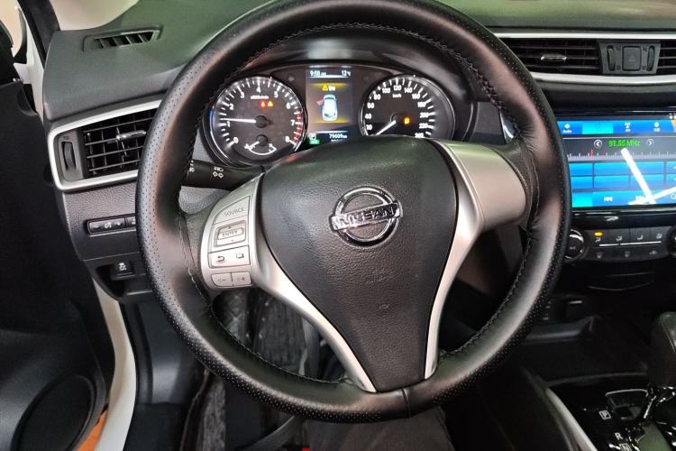Used Nissan Qashqai 2016 2.0L CVT Elite Edition Steering Wheel