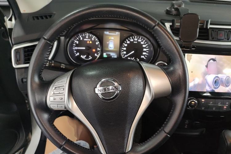Used Nissan Qashqai 2016 2.0L CVT Luxury Edition Steering Wheel