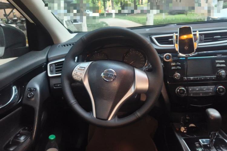 Used Nissan Qashqai 2016 2.0L CVT Elite Edition Steering Wheel