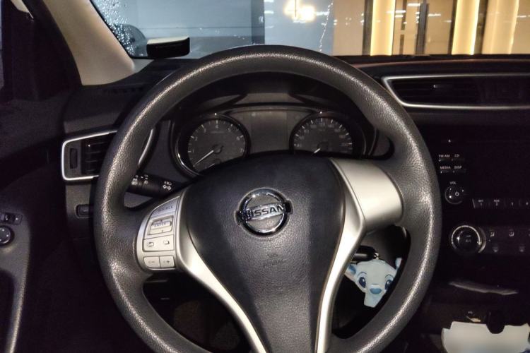 Used Nissan Qashqai 2016 2.0L CVT Elite Edition Steering Wheel