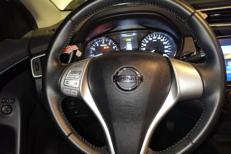 Used Nissan Qashqai 2016 2.0L CVT Luxury Edition Steering Wheel