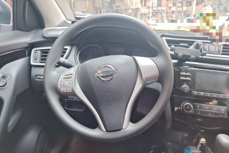 Used Nissan Qashqai 2016 2.0L CVT Elite Edition Steering Wheel