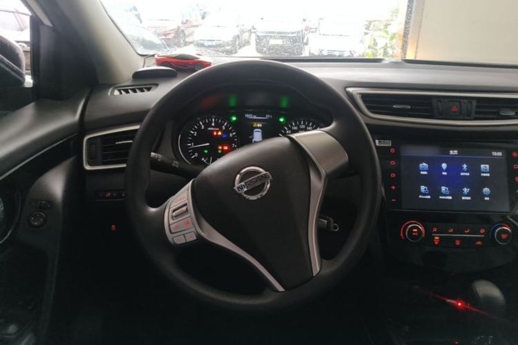 Used Nissan Qashqai 2016 2.0L CVT Elite Edition Steering Wheel