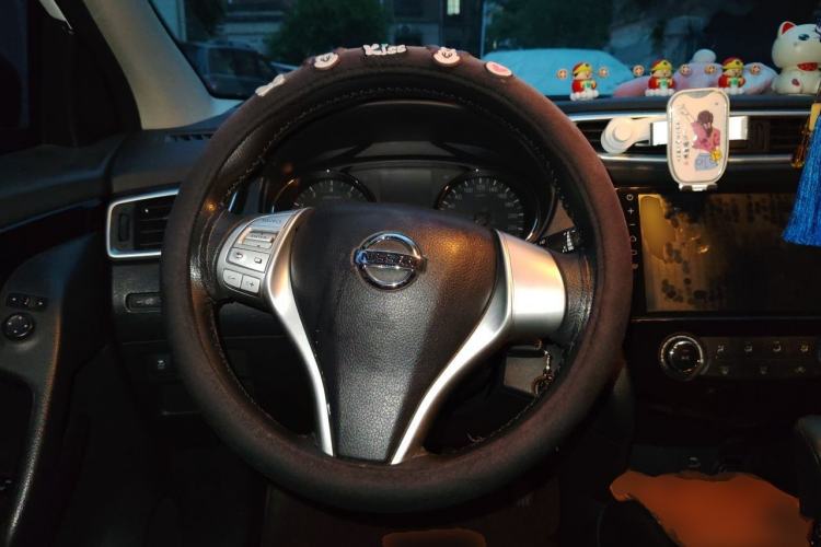 Used Nissan Qashqai 2016 2.0L CVT Elite Edition Steering Wheel