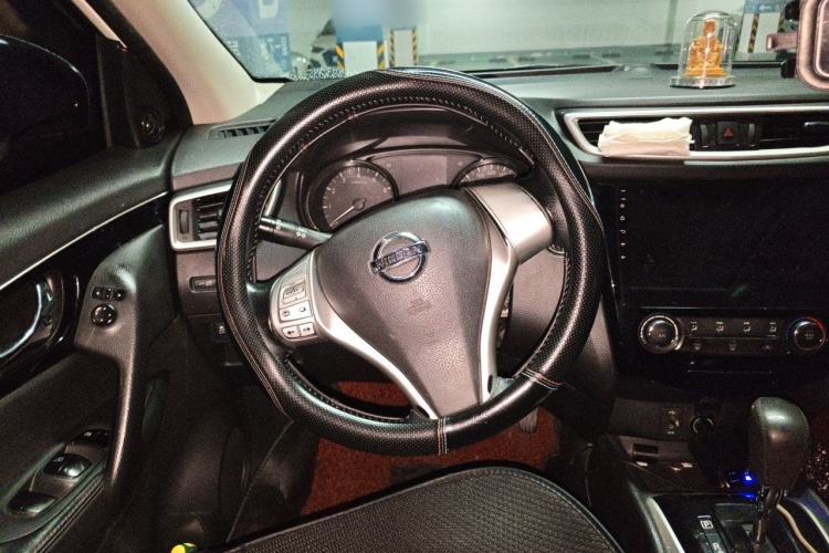 Used Nissan Qashqai 2016 2.0L CVT Luxury Edition Steering Wheel