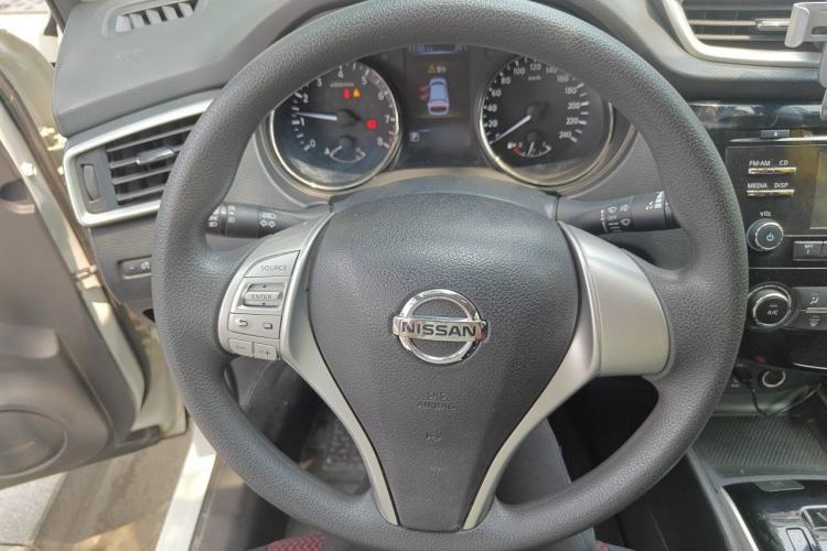 Used Nissan Qashqai 2016 2.0L CVT Elite Edition Steering Wheel