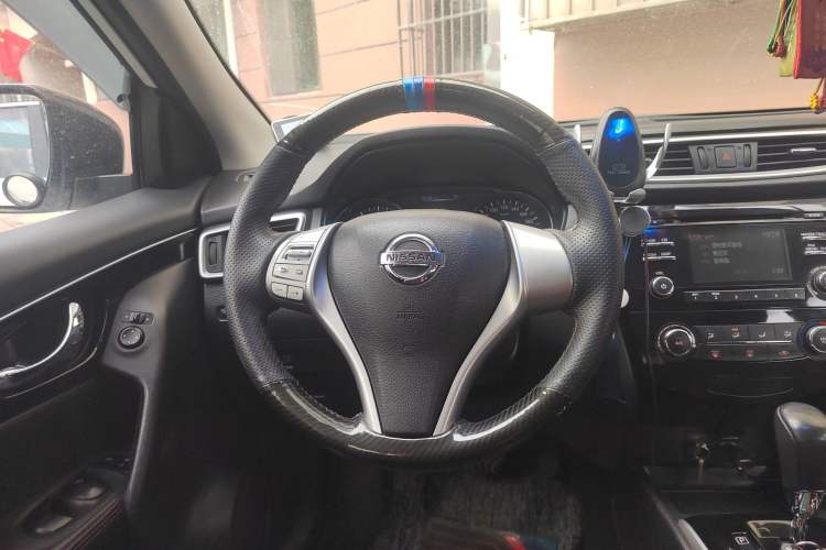 Used Nissan Qashqai 2016 2.0L CVT Luxury Edition Steering Wheel