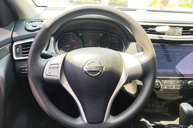 Used Nissan Qashqai 2016 1.2T CVT Fashion Edition Steering Wheel