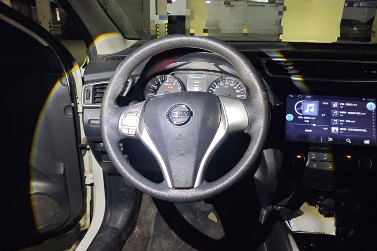 Used Nissan Qashqai 2016 2.0L CVT Elite Edition Steering Wheel