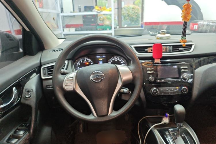 Used Nissan Qashqai 2016 2.0L CVT Elite Edition Steering Wheel