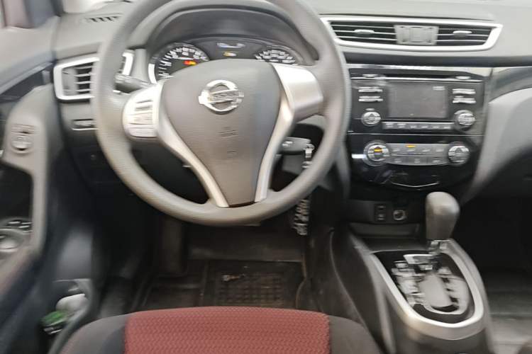 Used Nissan Qashqai 2016 2.0L CVT Elite Edition Steering Wheel