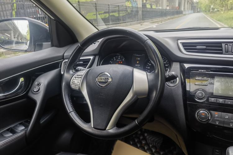 Used Nissan Qashqai 2016 2.0L CVT Luxury Edition Steering Wheel
