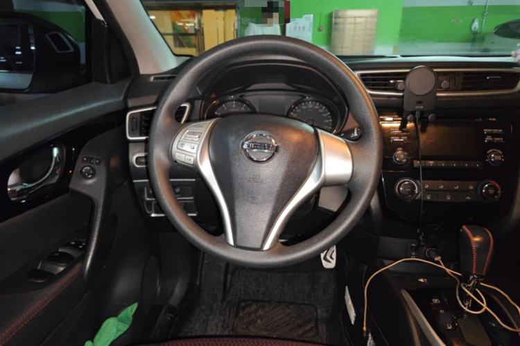 Used Nissan Qashqai 2016 2.0L CVT Elite Edition Steering Wheel
